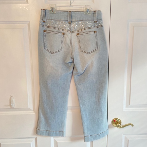 Cache Denim Capris - Picture 6 of 6